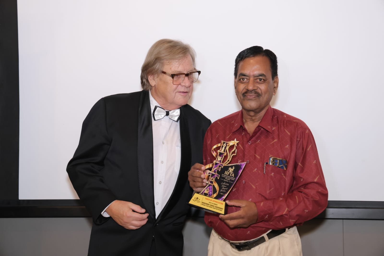 IIFTA  dwara HITTASI ke chairman ko social work aur human right defender ke liye award Diya Gaya 1
